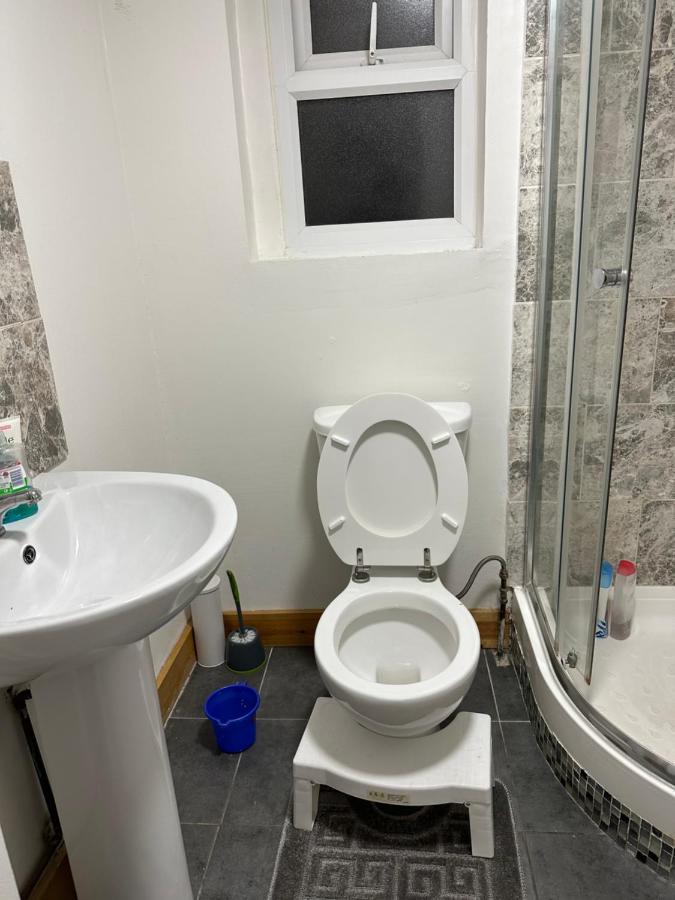 Single Room with Shared Bathroom